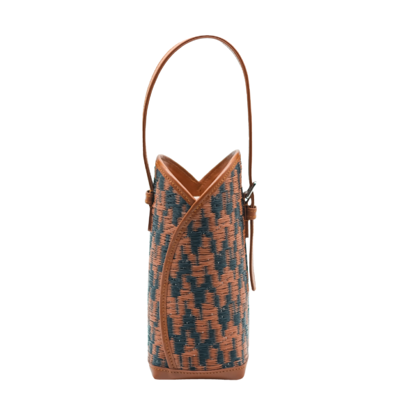 Behati Bottle Carrier in Black & Brown Zigzag